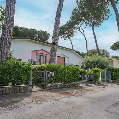 Patrizia By Interhome Tatil Evi Marina di Pietrasanta